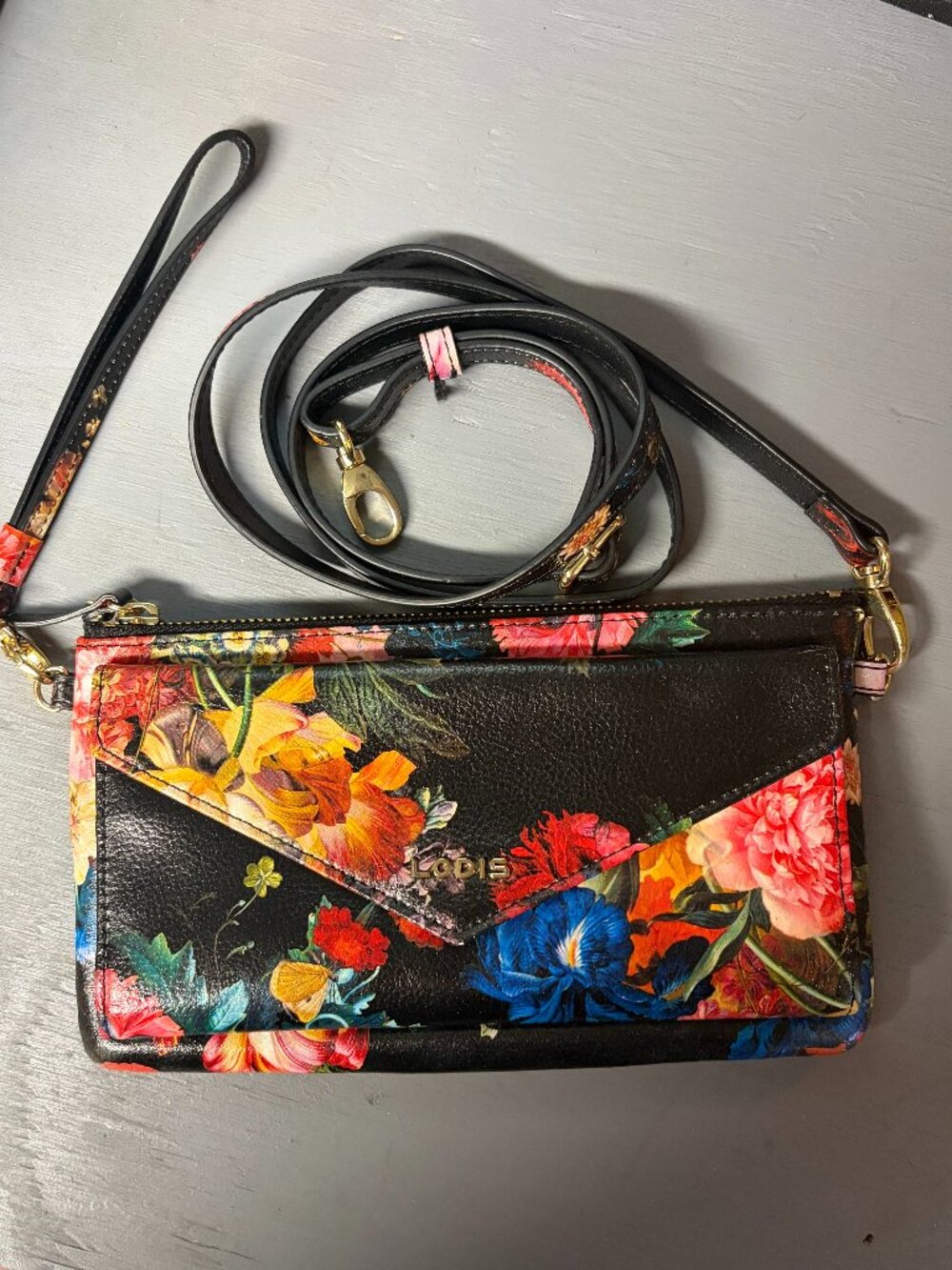 Lodi Wallet Crossbody with strap and wristlet